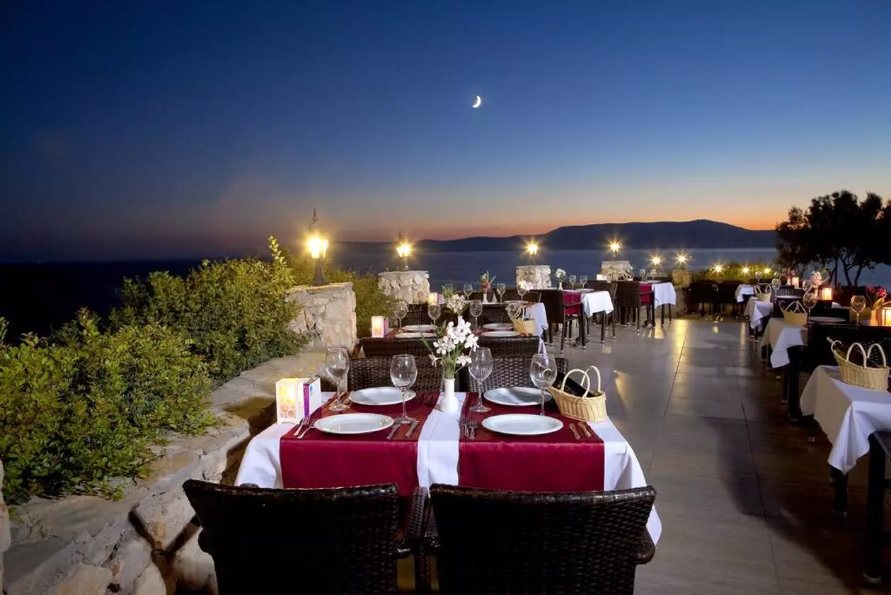 CLUBRESORT_SHABAVIZ (33).jpg